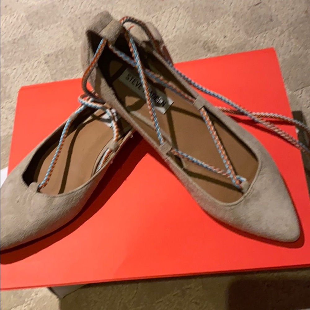 New Steve Madden flats sz7